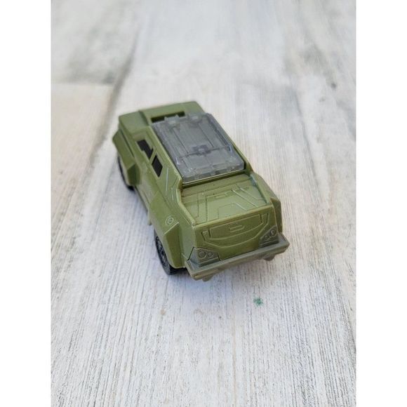 McDonald's 2012 Hasbro's Transformers Prime green car toy figure - Picture 4 of 5